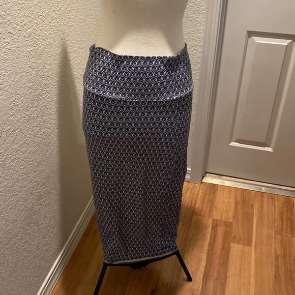 Max Studio Women’s Floral Maxi Pencil Skirt EUC Sz M Stretchy Rayon Lined - Picture 1 of 11